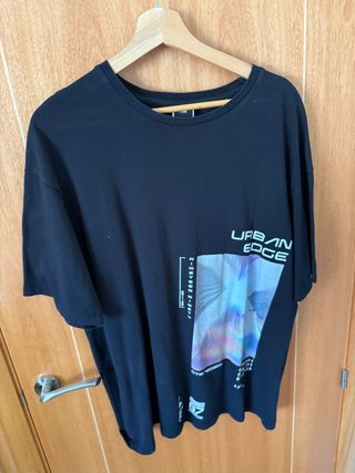 Camiseta Negra Urbana