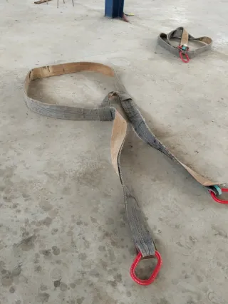 Correas de sujeción con anillas.2 unidades