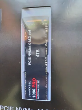 SSD 4TB NVMe 4.0 M.2 1080 PRO