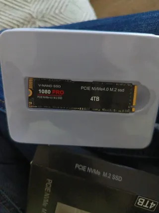 SSD 4TB NVMe 4.0 M.2 1080 PRO