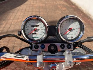 KAWASAKI ZR 750F LIMITADA CARNET A2