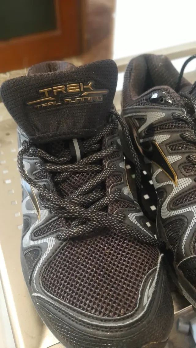 Zapatillas Joma Negras y Grises