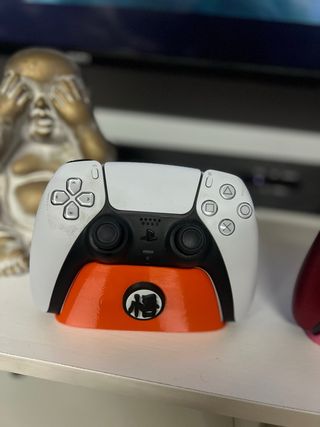 Soporte para mando PS5 estilo Dragon Ball