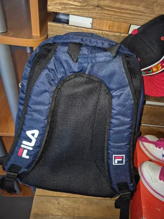 Mochila Fila Azul y Negra