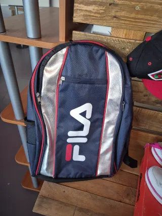 Mochila Fila Azul y Negra