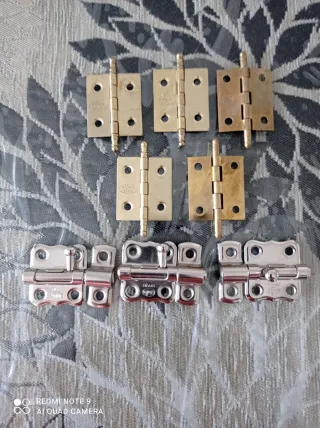 Juego 3 cerrojos y 6 bisagras pequeños