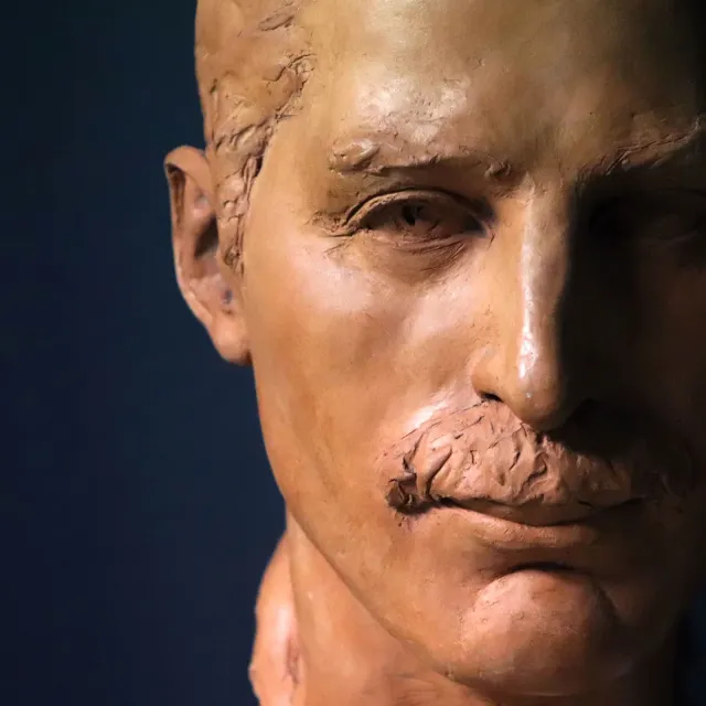 Escultura Freddie Mercury