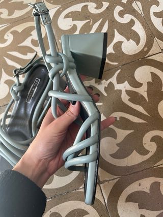 Sandalias de tacón verde azulado