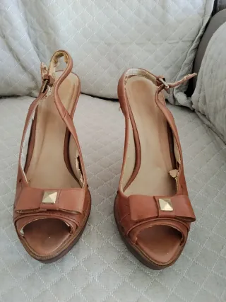 Zapatos de tacón de mujer marrones