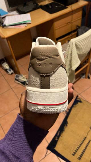Nike Air Force 1 (Désert Édition)