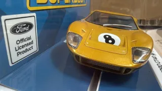 Scalextric Ford GT40 Superslot Dorado