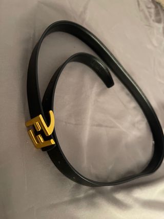 Cinturón Fendi Negro y Dorado