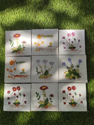 Azulejos antiguos pintados a mano