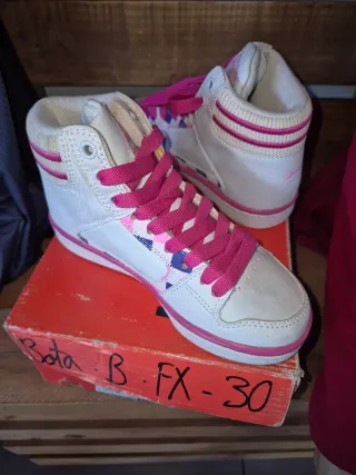 Zapatillas altas blancas y rosas niña