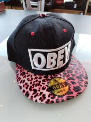 Gorras de béisbol variadas