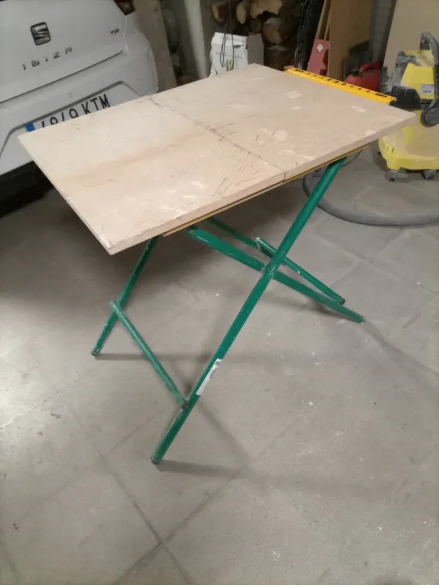 Mesa de trabajo plegable