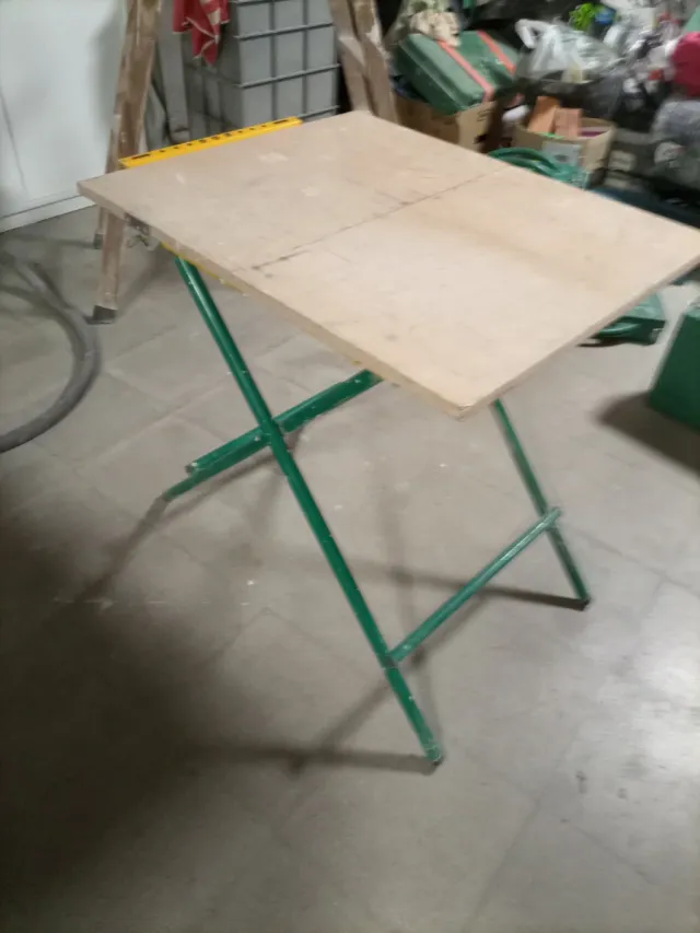 Mesa de trabajo plegable