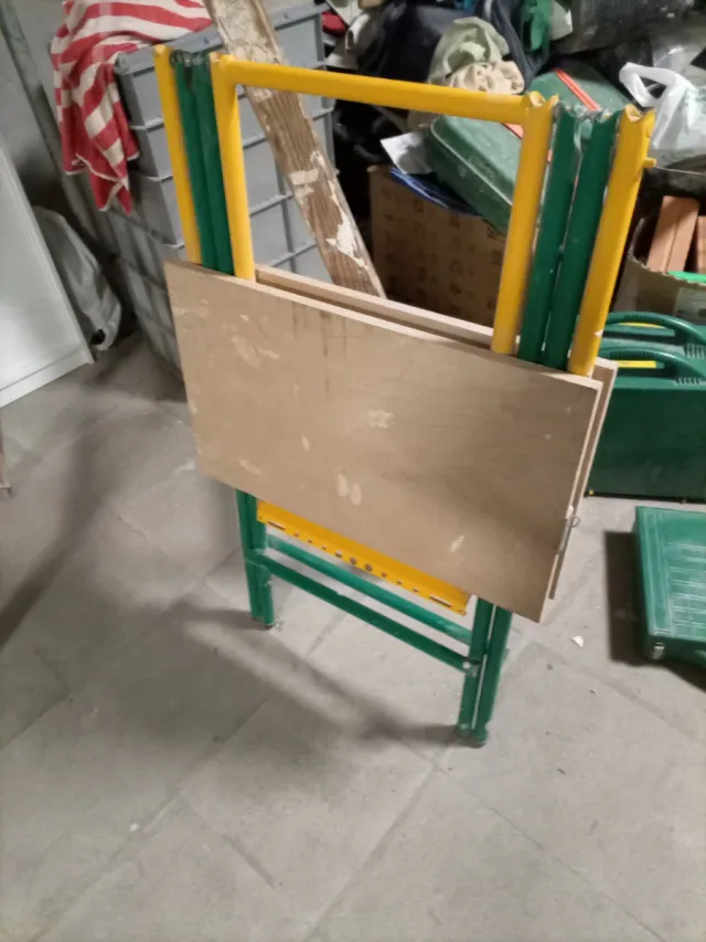 Mesa de trabajo plegable
