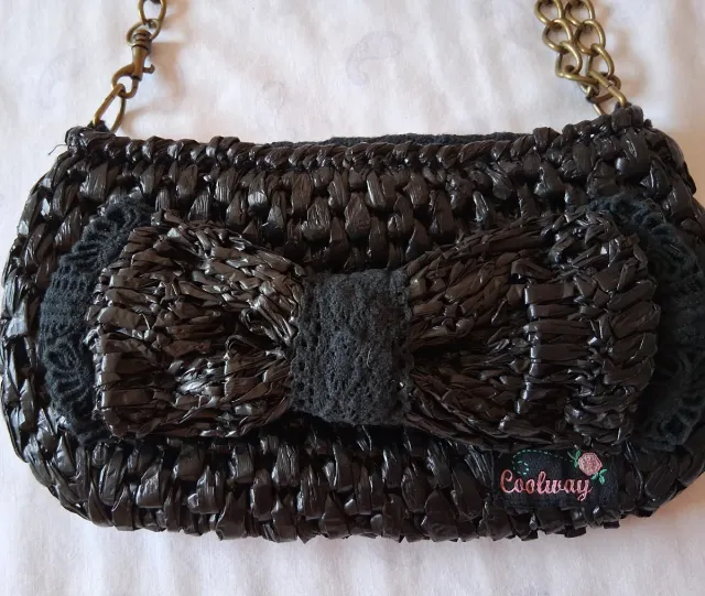Bolso bandolera con cadena