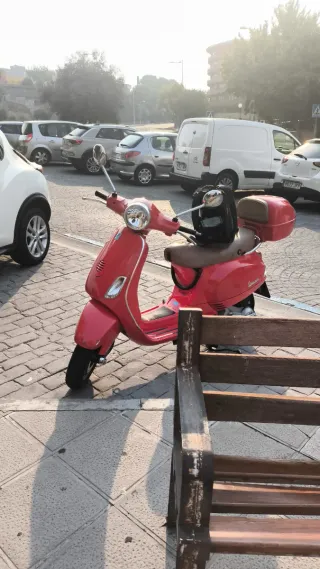 Vespa Roja 125cc