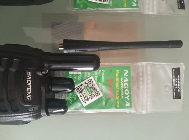 Walkie 2 Radios Baofeng BF-888S con Antenas Nagoya