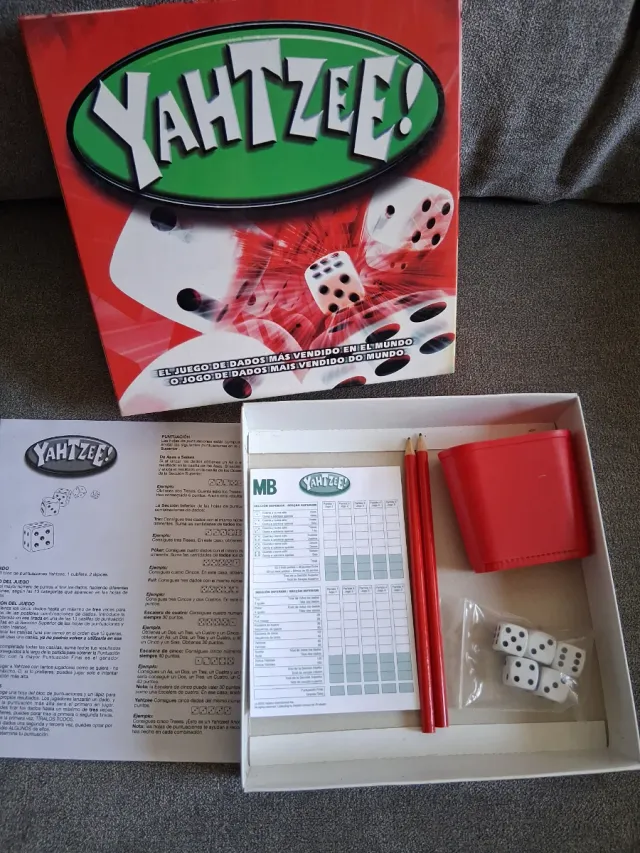 Juego de mesa YAHTZEE!