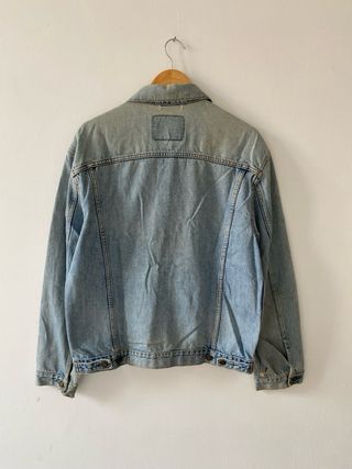 Cazadora Levi’s vaquera vintage (lavado claro)