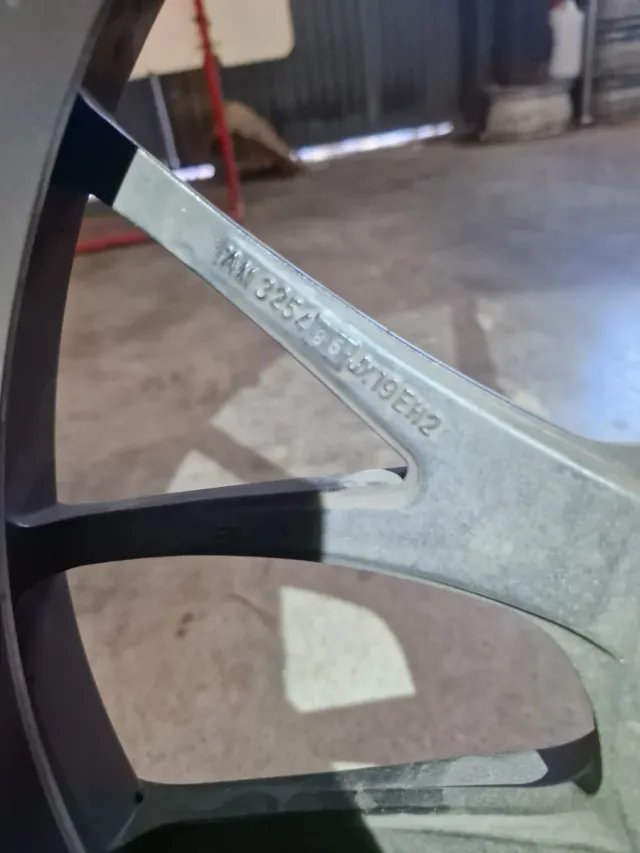 Llantas BMW / R 19 / Varios / 5x120 / buje 72,6