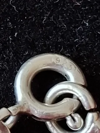 Pulsera de plata de ley 925 .