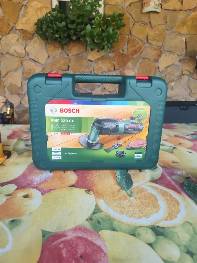 Multiherramienta Bosch PMF 220 CE + Accesorios