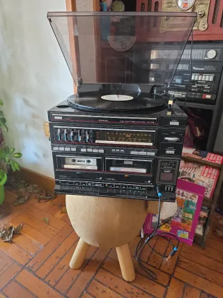 Radio Tocadiscos y Platina Sanyo