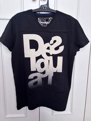 Camiseta Desigual Negra