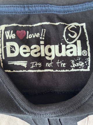 Camiseta Desigual Negra