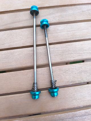 Cierres rápidos bici retro 90s