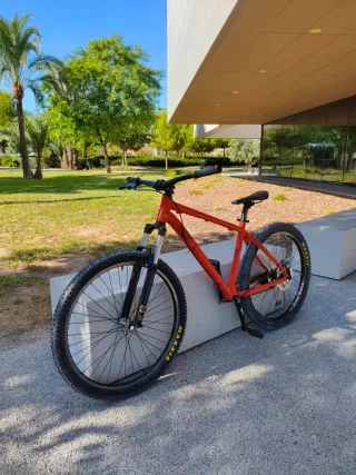 Bicicleta Dirt Jump Commencal