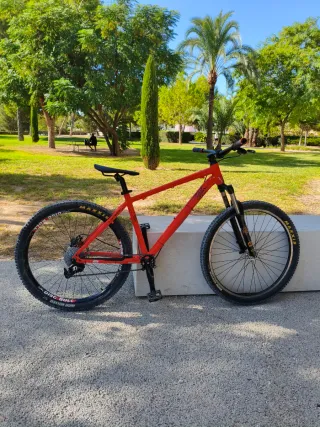 Bicicleta Dirt Jump Commencal