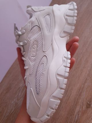 Zapatillas Fila Traycer Chunky Blancas