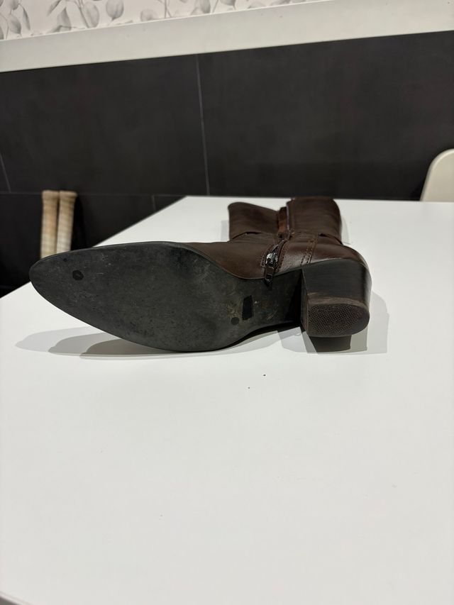 Botas altas de tacón marrones