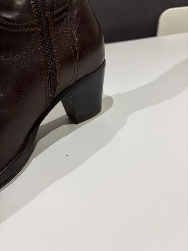 Botas altas de tacón marrones