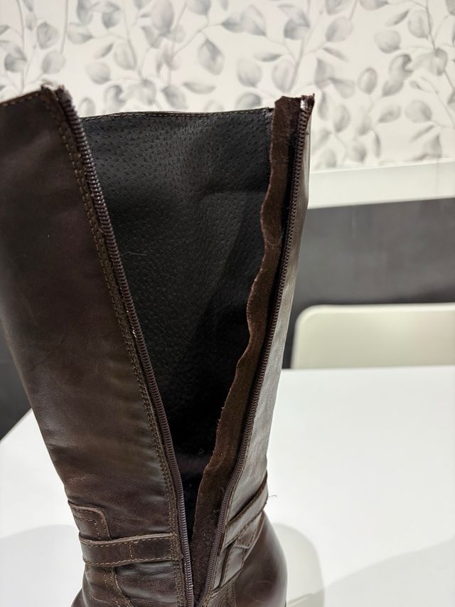 Botas altas de tacón marrones