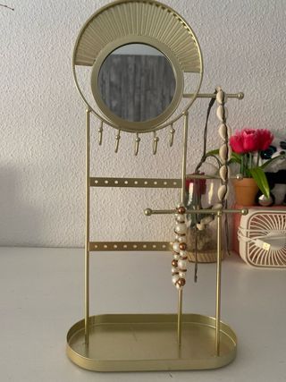 Joyero dorado con espejo y colgadores