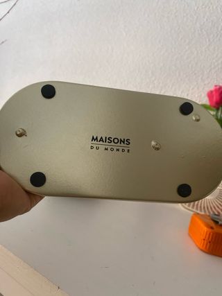Joyero dorado con espejo y colgadores