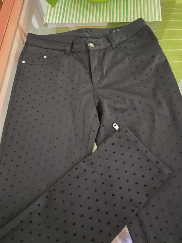 Pantalón mujer negro lunares.Talla 38. 3,20 EUROS