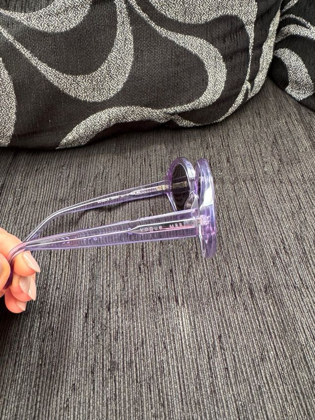 Gafas de sol Vogue moradas y negras