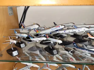 Colección 50 maquetas aviones 1:500