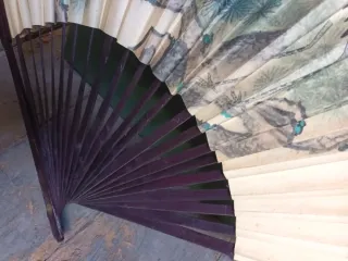 Abanico chino grande decorado grullas