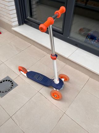 Patinete infantil 3 ruedas naranja y azul