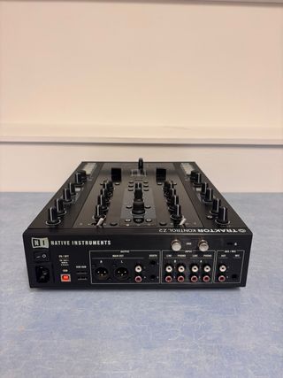 Native Instruments Traktor Kontrol Z2 Mixer