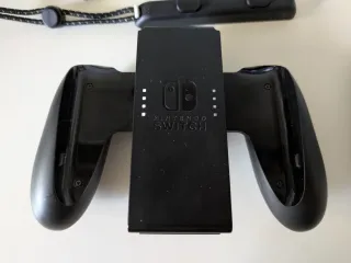 Nintendo Switch OLED bianco e nero