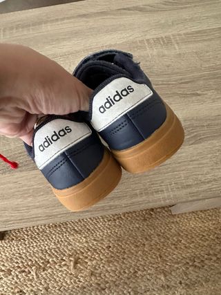 Zapatillas Adidas niño Talla 28